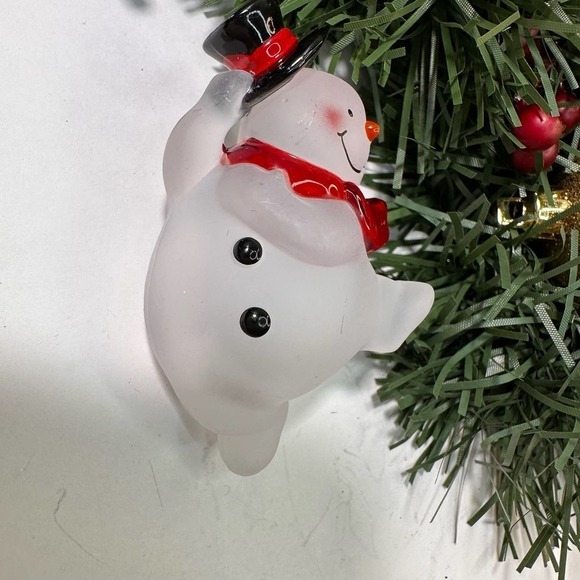 Vintage Light-Up Frosty the Snowman Pin | Christmas Brooch - Picture 5 of 6